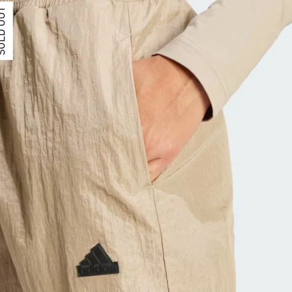 NWT Adidas City Escape Cargo Pants Joggers Elastic Small Gold - Picture 4 of 11